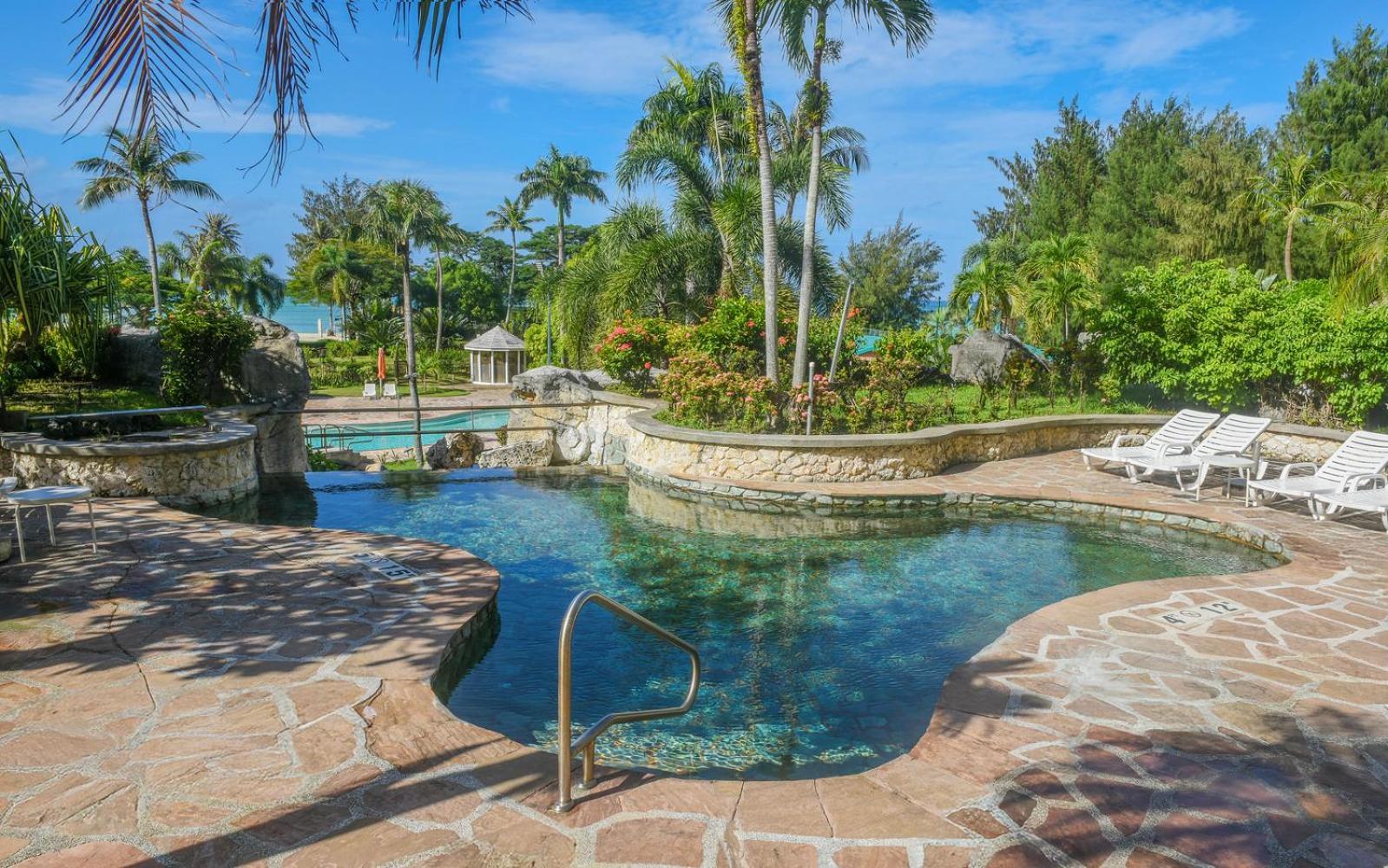 Marianas Beach Resort Сайпан Экстерьер фото